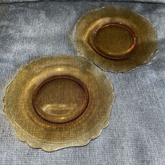 New Martinsville Salad Plates 2 Amber Depression Glass Scalloped Edges EUC 1930s - Picture 1 of 6